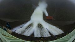 Embalse desaguando en Galicia