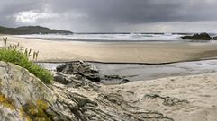 Playa de Frejulfe/Frexulfe, en Navia
