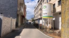 La calle Ferrol, sin la gr�a que permanec�a instalado al lado del silo de la obra