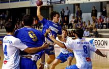 Imagen de archivo del Teucro en el partido que perdi� frente al Alcobendas en la primera vuelta.