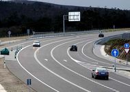 El flujo de veh�culos a trav�s del corredor noi�s se dispara en los meses de verano. 