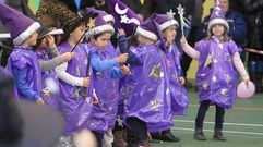 El Cruceiro de Canido tuvo que cambiar el desfile por las calles y celebrarlo en el polideportivo