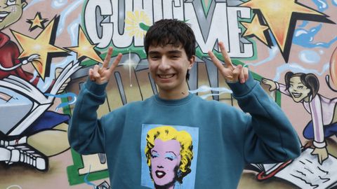 Roque L�pez, en el patio del Guillelme Brown