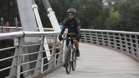 Gente haciendo deporte o paseando en Ourense