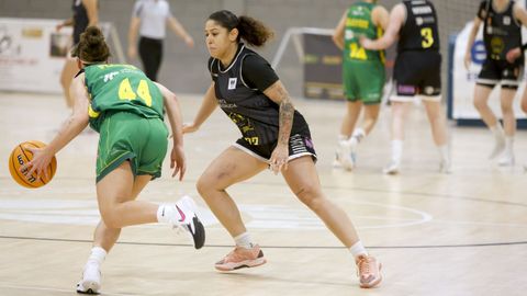 Los puntos de Damaris (en la imagen, en el duelo de la semana pasada frente al Arxil) no fueron suficientes para mantener vivo al Cortegada en Matar�.