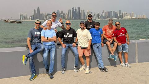 Alberto Garde, Xabi Arrar�s, Gorka Erro, Miguel Fern�ndez, Fernando Prieto y Eugenio Aguilar, los seis bomberos navarros atrapados en Doha, la capital de Catar.