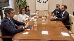 El presidente del Cluster da Funci�n Lox�stica de Galicia, Xo�n Mart�nez, y su gerente, Iago Dom�nguez, reunidos con la secretaria general de Transportes y Movilidad, Mar�a Jos� Rallo, y el director general de Transporte Terrestre, Jaime Moreno, del Ministerio de Transportes, Movilidad y Agenda Urbana.