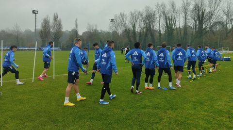 Los jugadores del Oviedo, este martes en El Requexn