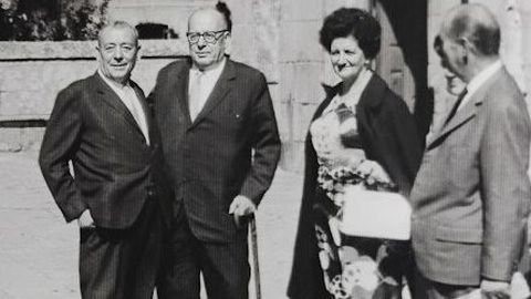 A la izquierda de la imagen, Arturo Benito Silva y Ram�n Otero Pedrayo