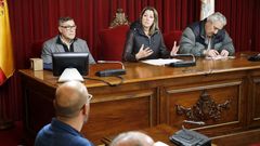 La alcaldesa de Lugo, Lara Mndez, se reuni con los integrantes de la plataforma Muro, que defiende el museo de la romanizacin en el cuartel de San Fernando