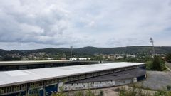 La uralita gris dar� paso a una envolvente de acero prelacado en verde en los pr�ximos meses