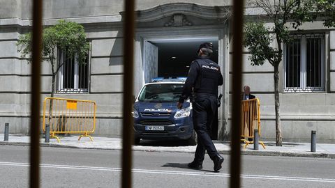 Un furg�n policial en el Tribunal Supremo