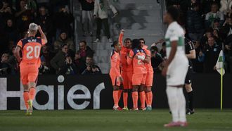 Los jugadores del Barcelona celebrando un gol ante el Elche