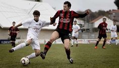 El Lal�n se mostr� m�s curtido sobre el c�sped que un joven plantel del Pontevedra B.