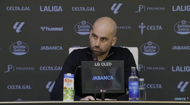 Claudio Gir�lez, durante la rueda de prensa posterior al Celta-Osasuna de este viernes en Bala�dos.