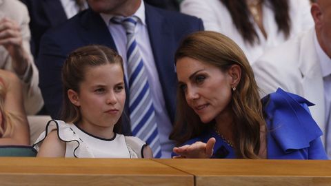 La princesa de Gales y su hija Carlota