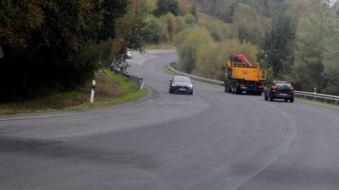 La carretera N-540 (Lugo-Ourense) tiene tramos enteros sin pintar desde el mes de junio