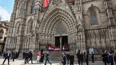 El Papa Le�n XIV a su llegada a la homil�a en la Catedral de la Santa Cruz y Santa Eulalia.