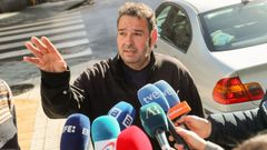 El que fuera marido de la vctima, Antonio Hernndez, ofrece declaraciones en los juzgados este lunes, en Langreo (Asturias), al que ha asistido para realizar trmites relacionados con los hijos y en declaraciones a los periodistas ha asegurado que la vctima era  cuidadora  del ahora detenido por el crimen