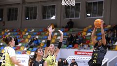 Horford, a la derecha de la imagen, en una acci�n del partido frente al Lleida de la presente Liga Femenina 2