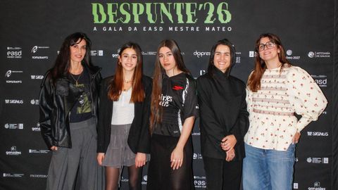 Sara V�zquez y Martina V�zquez, representando a Euro Prosem (izquierda)