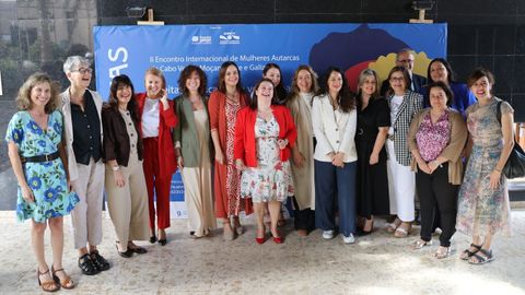 La alcaldesa de Burela y la concejala de Econom�a, entre las participantes en el foro �As Elixidas�