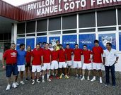 La plantilla del A Estrada Futsal comenz� ayer a entrenar.