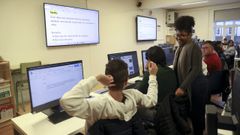 Clase de uno de los ciclos de inform�tica del IES San Clemente, impartida en portugu�s