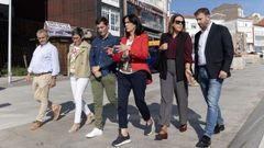 Pepe Buiturn, Paula Mouzo, Luis Insua, Paula Prado, Susana Rodrguez y Gonzalo Trenor, ayer en Fisterra