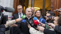 El secretario general de Junts, Jordi Turull,  junto a la portavoz del partido en el Congreso, Miriam Nogueras.