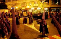 <span lang= es-es >Tradici�n</span>. La tradici�n est� muy presente en los recorridos que llevan a cabo las cofrad�as de la comarca.