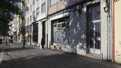 El piso en el que vivía el okupa desalojado y que tenía quejas por venta de drogas está situado a la altura del número 21 de la avenida Rodríguez de Viguri