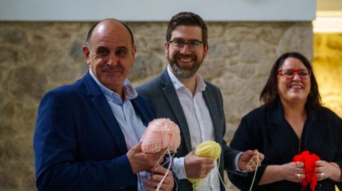El alcalde de Parada de Sil, Aquilino Dom�nguez, y el secretario xeral de Emprego, Pablo Fern�ndez, participaron en Chispa emprendedora.