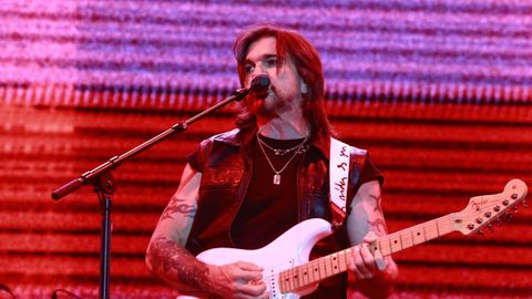 Juanes, durante su actuaci�n en el Morri�a Fest.