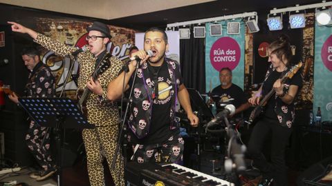 El s�bado 7 de septiembre tuvieron lugar las dos �ltimas sesiones de la R�a dos Contos.  En la imagen, Os Fillos do Estramonio, en la cervecer�a Dubl�n