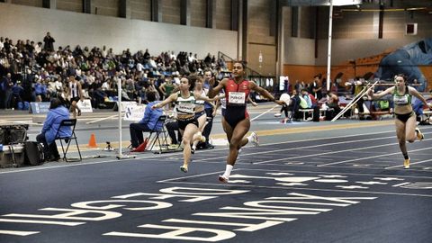 Purica se impone en los 60 metros lisos