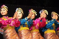 El grupo T-Taparamadina, de Indonesia, act�a esta tarde en el auditorio de Valladares.