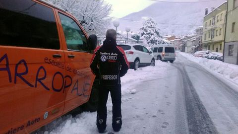 Las calles nevadas de Felechosa.Las calles nevadas de Felechosa