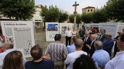 La exposición repasa los últimos 140 años a través de las páginas de La Voz de Galicia