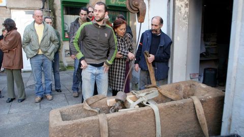 Sarcfago encontrado en el 2006 en el subsuelo de un comercio situado frente a la concatedral de Vigo