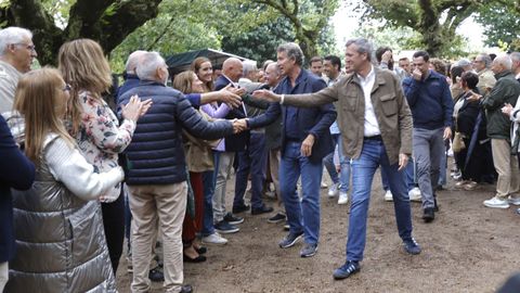 Feijoo y Rueda saludan a los asistentes