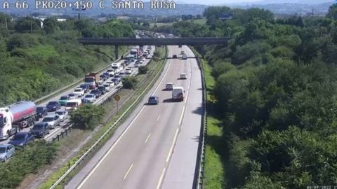 Atasco kilom�trico en la autopista �Y�