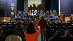 V�deo de ni�os y mayores de Ribadeo