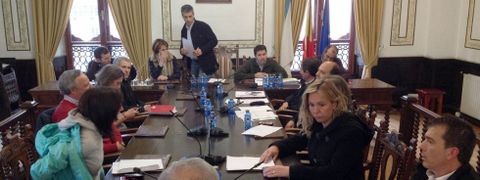 Imaxe da actual corporaci�n municipal de Ribadeo, con 13 membros.