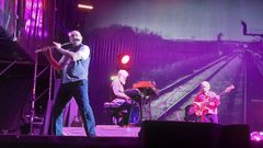 Actuacin de Jethro Tull en el Paco Paz de Ourense.