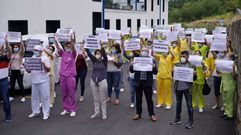 Protesta de los trabajadores de residencias de la Xunta ante el centro Nosa Se�ora dos Miragres de Cabeza de Vaca