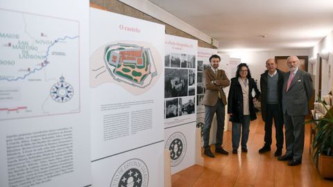 La muestra del castillo de Soutomaior fue inaugurada ayer por representantes del CSIC, el IEGPS, Xunta y del ayuntamiento de Soutomaior