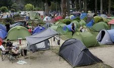 Cientos de tiendas de campa�a tomaban ya el parque Pernas Pe�n, perfectamente organizados. 