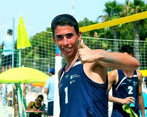 Pablo Penedo es el campe�n de Espa�a de voley playa con su equipo, el Club Vigo.