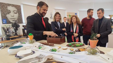El conselleiro inaugur&oacute; el Aula Tecnol&oacute;xica del Caf&eacute; en Foz a finales del 2025